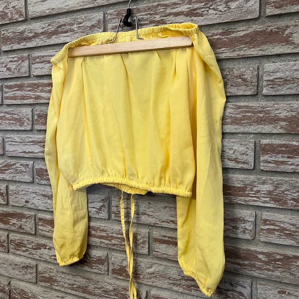 Streetwear Society Pastel Yellow Off the Shoulder Top